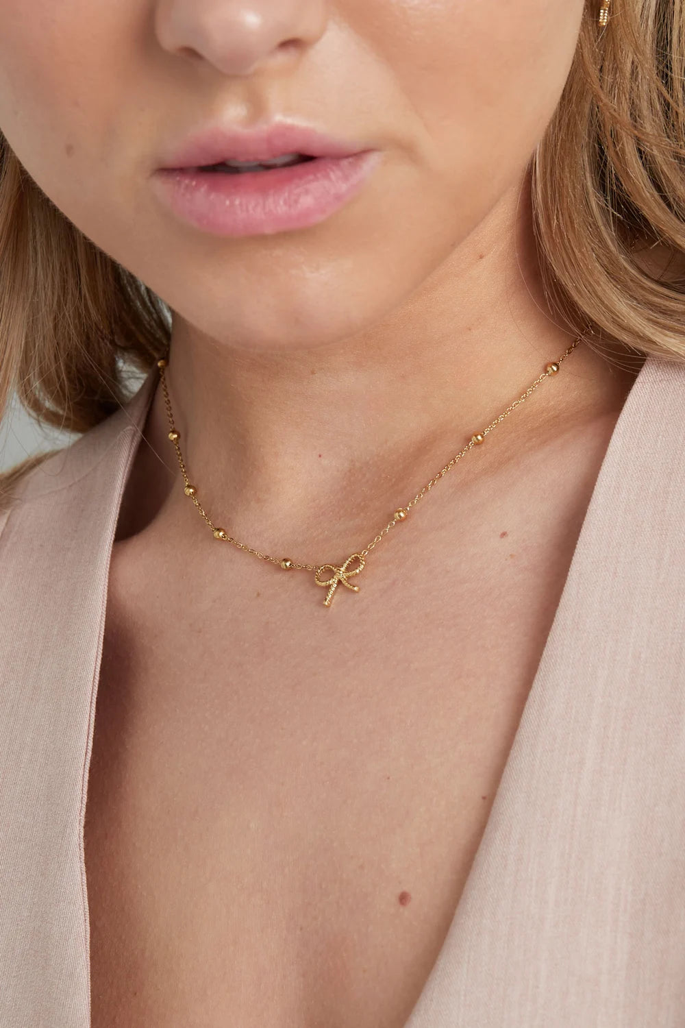 Bow Life necklace